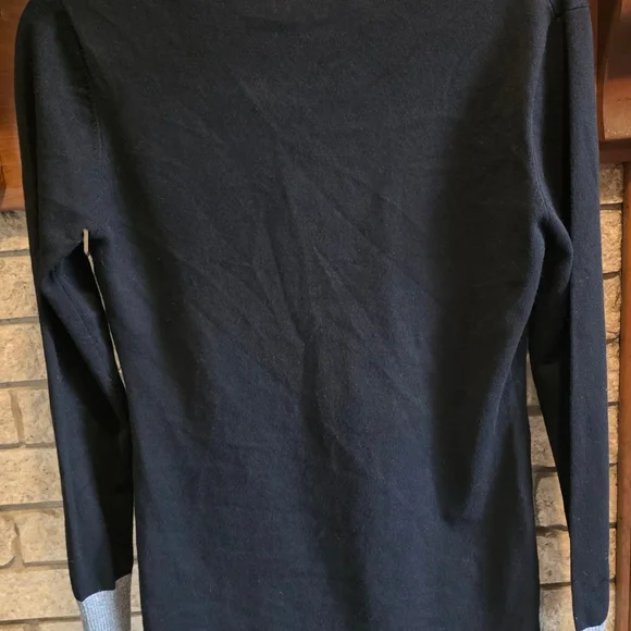 PattyBoutik Black and Gray Knit Top - Picture 5 of 5